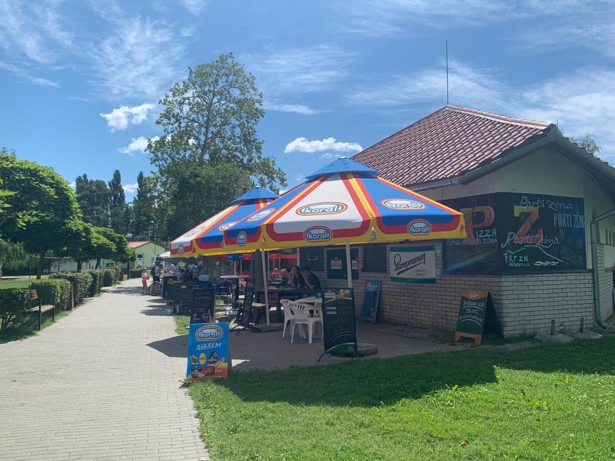 Laszlo Nyaralohaz Balatonfenyves Exteriér fotografie
