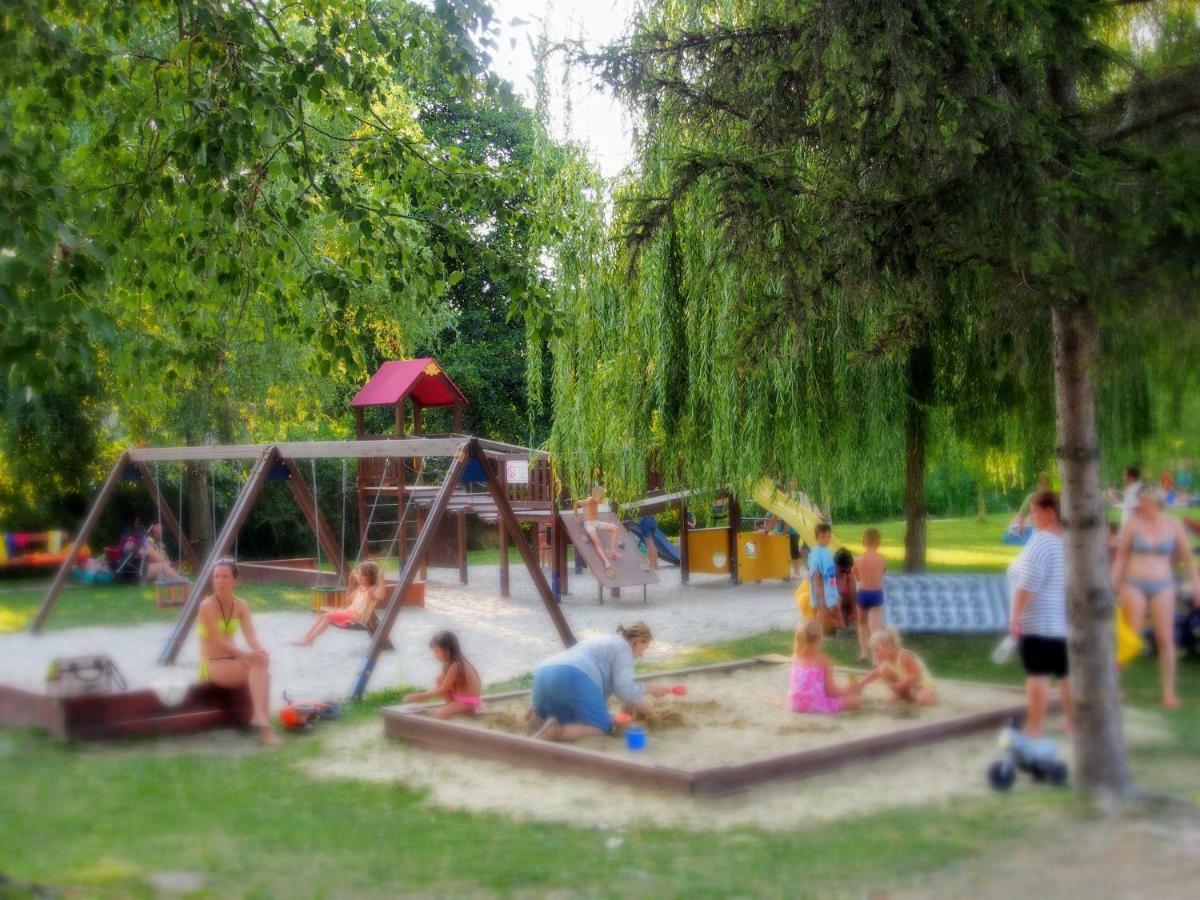 Laszlo Nyaralohaz Balatonfenyves Exteriér fotografie